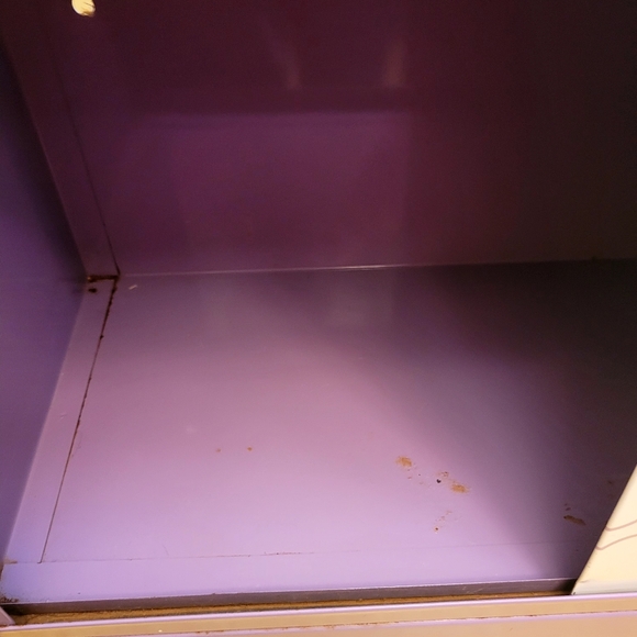 Vintage Metal Medicine Cabinet - Picture 5 of 9